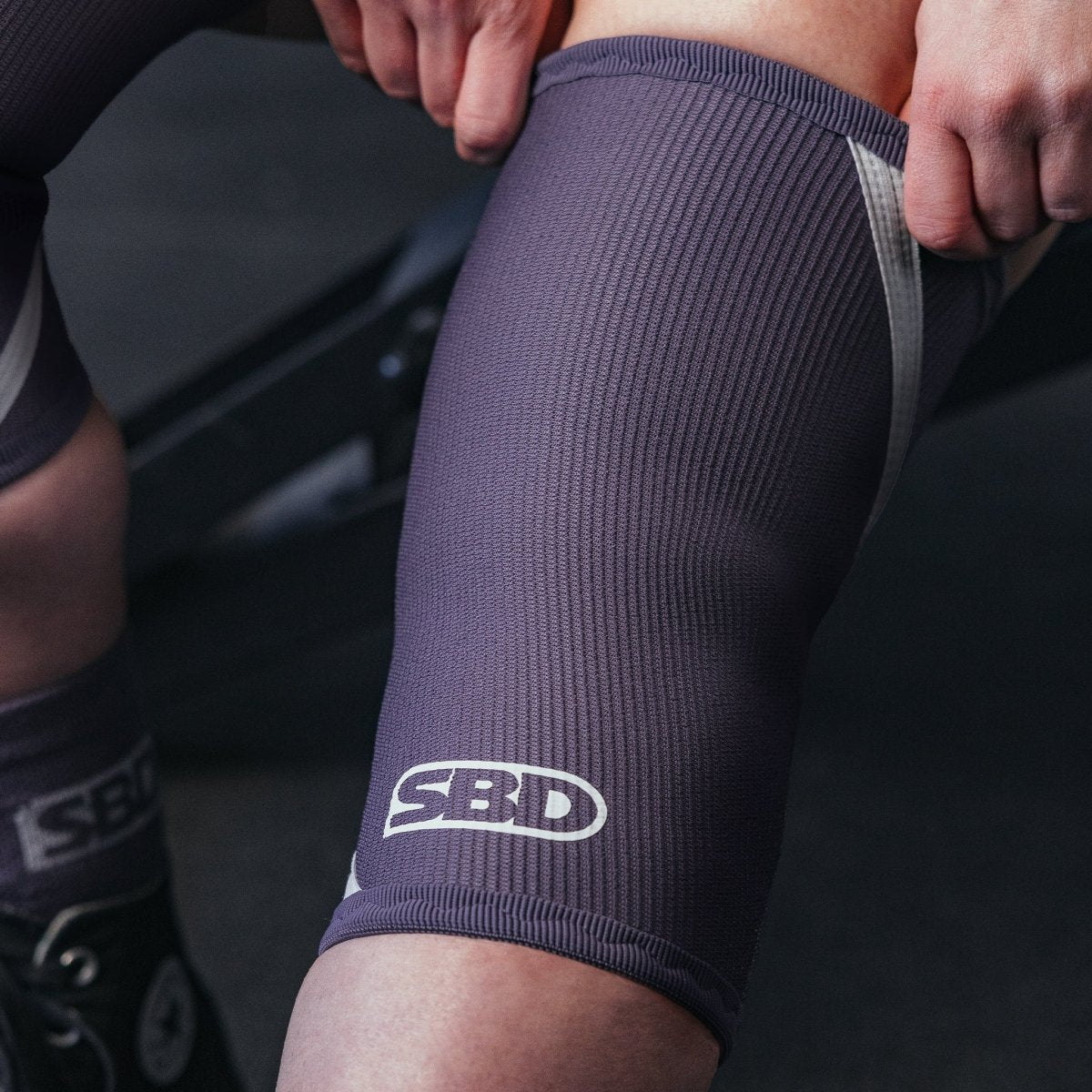 ASPIRE POWERLIFTING KNEE SLEEVES - Desert Barbell